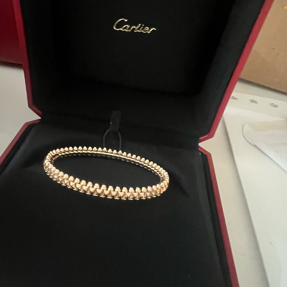 Clash de Cartier rose gold